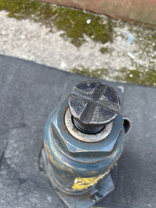 автомобільний домкрат вантажний 5-20тон