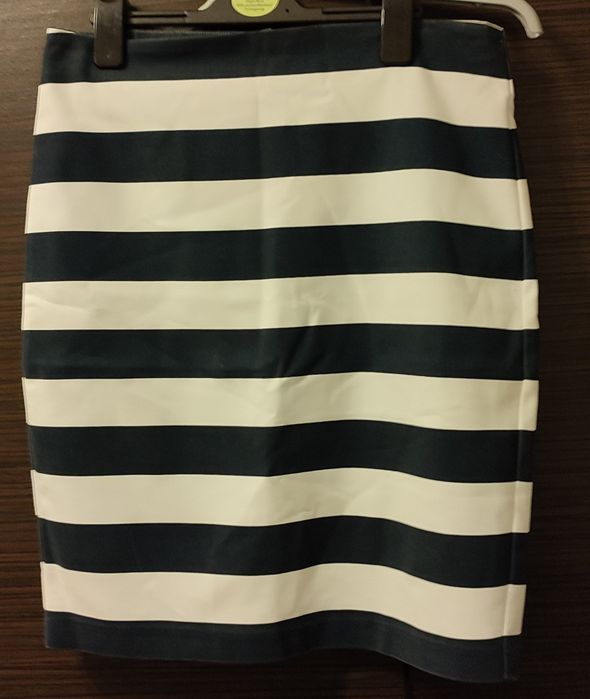 Spódnica w paski rozm 38
