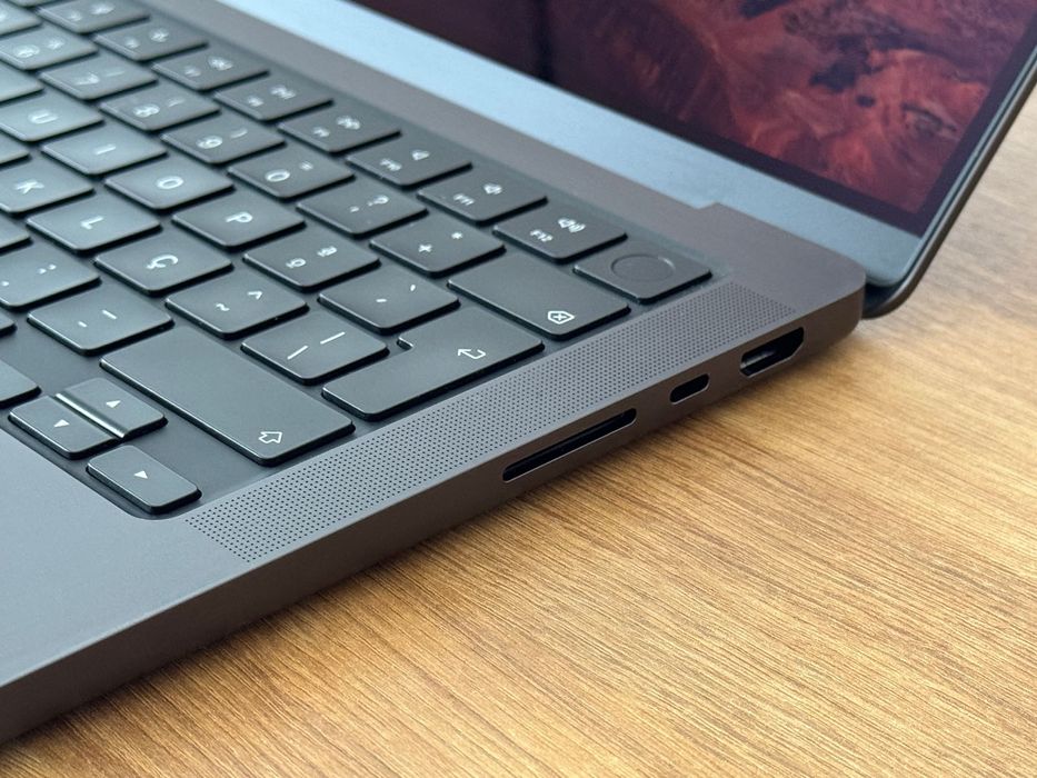MacBook Pro 14'' | M3 Pro | 18 GB RAM | 512 GB