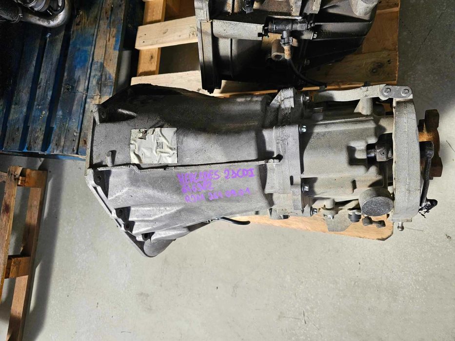 Caixa de velocidades Mercedes Vito 2.1 CDI, ref R221.261.09.01