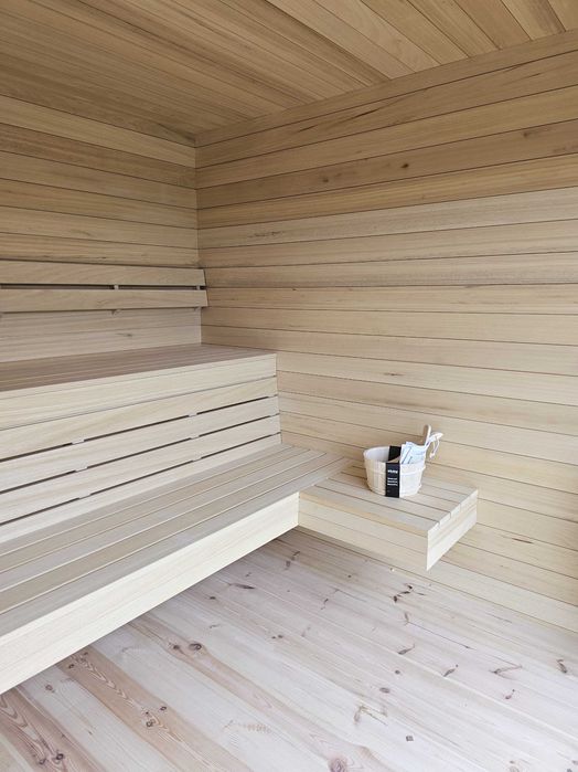 Sauna ogrodowa strefa relaksu spa mobilne jacuzzi pergola zadaszenie