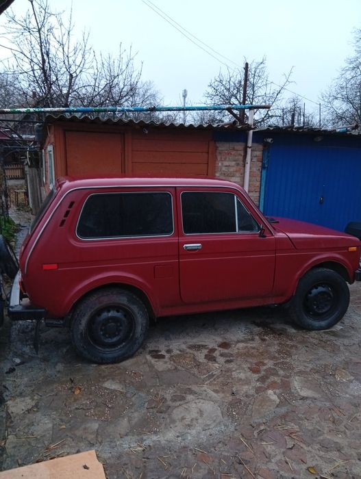 ВАЗ 2121 автомобіль