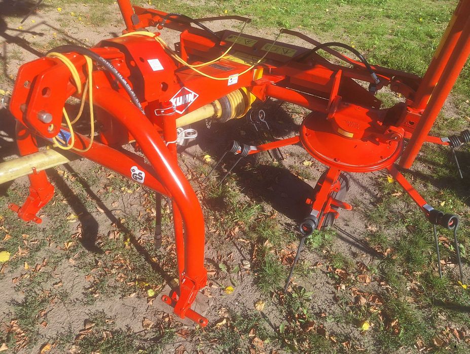 Przetrząsarka Kuhn GF 5001 MH Przewracarka Kuhn GF 8501