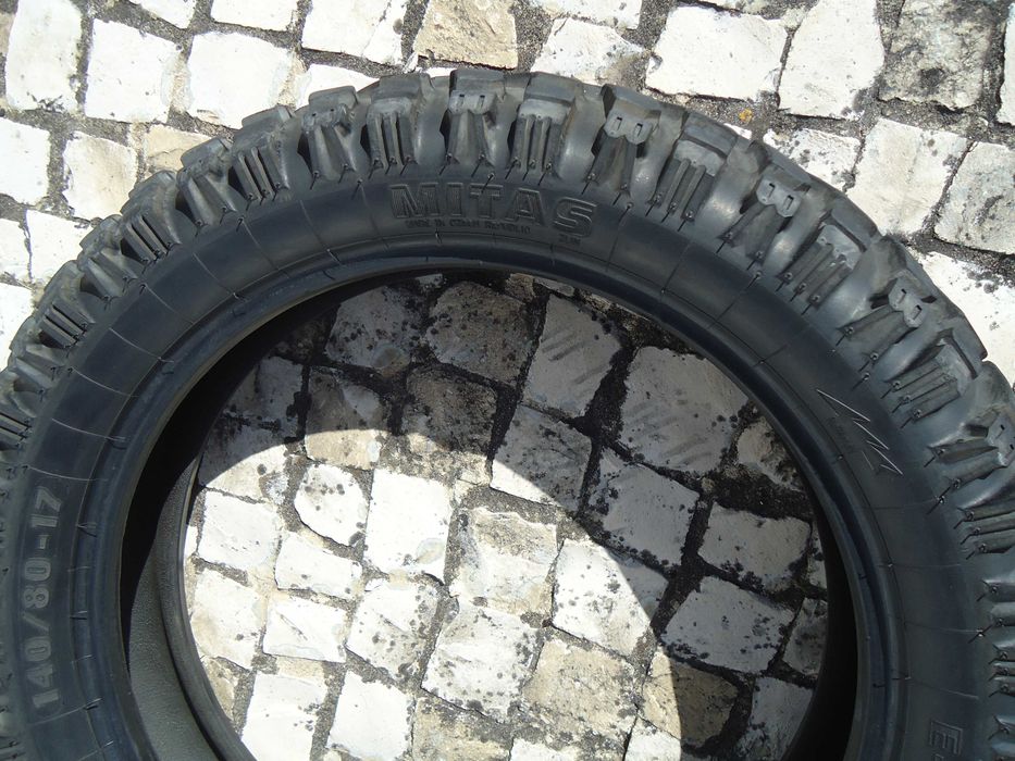 Pneus Enduro para Mota