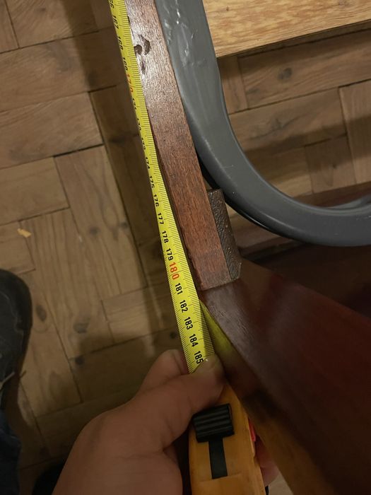 Cama de solteiro antiga