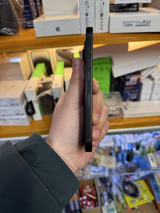 Продам Iphone 16 Pro 512 Black Titanium 93% АКБ Neverlock