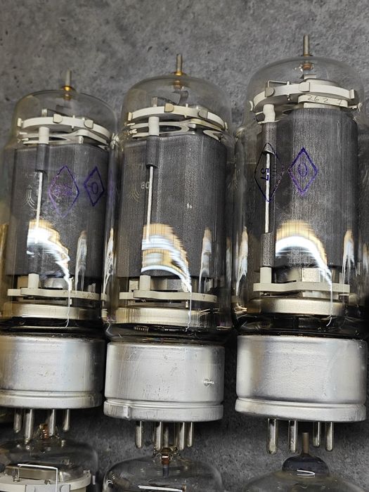 Генераторный пентод ГК-71, радиолампа, радиодетали