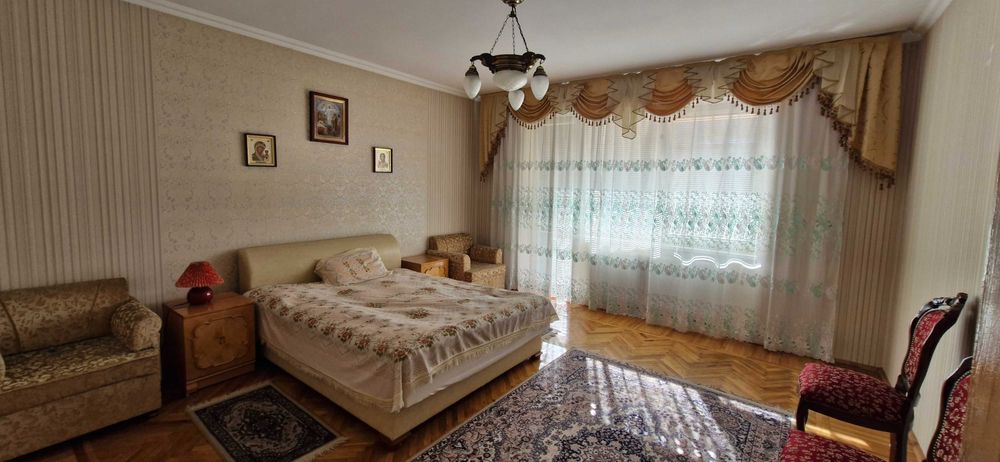 Продаж будинку в центрі Сваляви