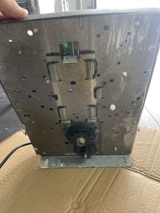 Motor de portao de garagem