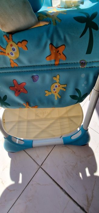 Vendo cadeira refeição CHICCO
