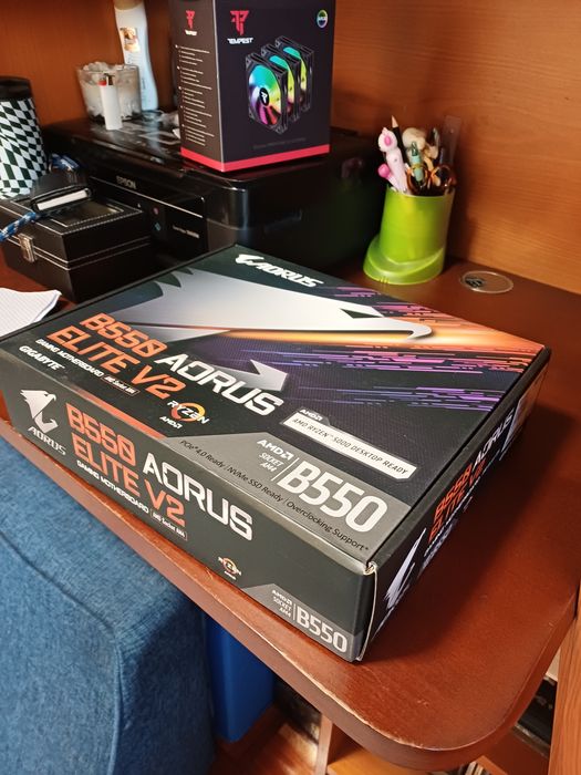 Motherboar b550 Aorus elite V2