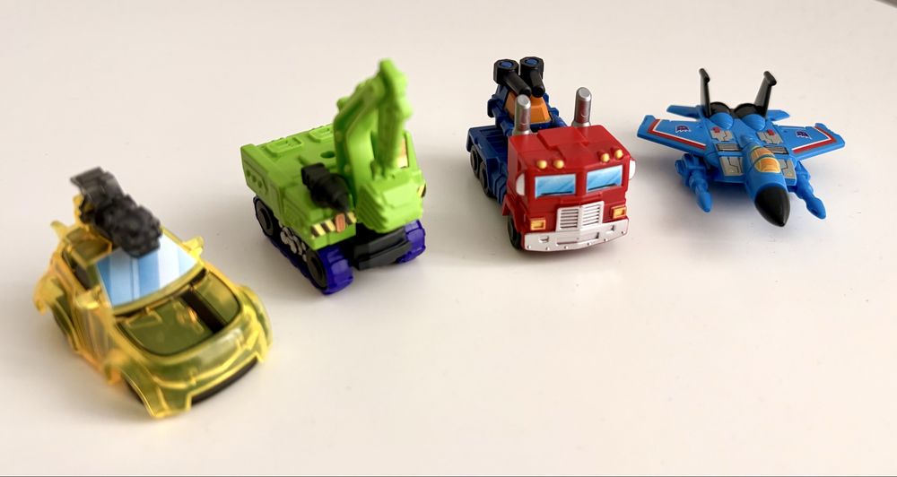 Всі 12 трансформерів Blokees Transformers Galaxy Defender 01