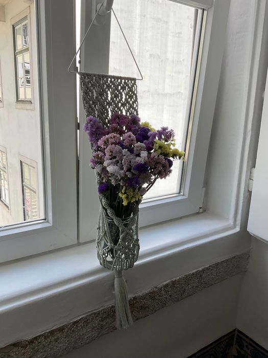 Suporte de planta em macramé