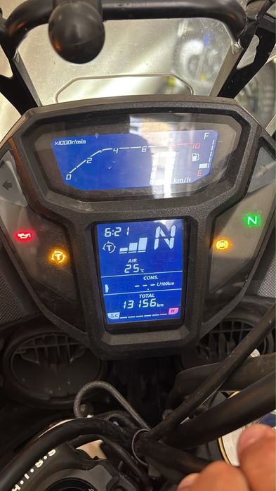 Africa Twin caixa automática