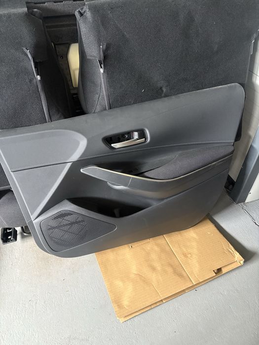 Siedzenia fotele toyota corolla e21 combi kombi