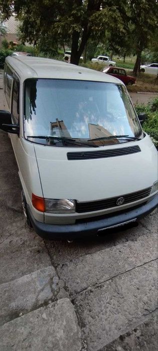 Продаю авто Volkswagen Transporter T4 2.5 дизель