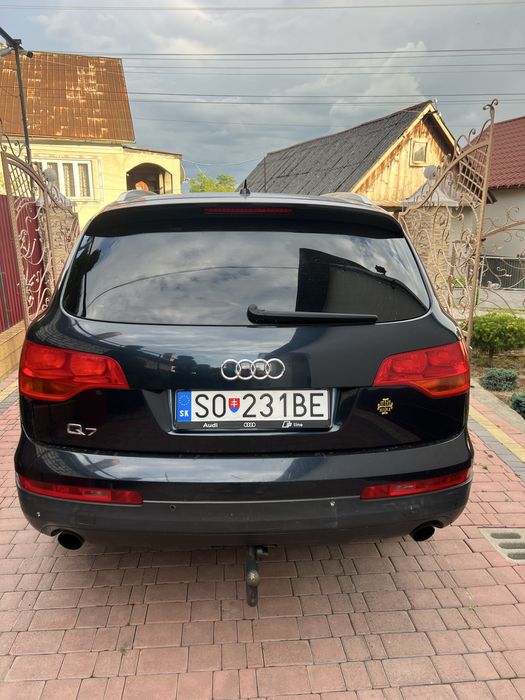 AUDI Q7 нерозмитнена