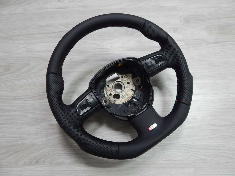 Audi A4 B7 B8 A6 C6 Q7 - kierownica nowa skóra sport S-Line 4F0