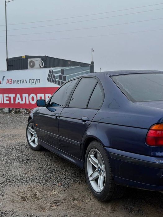 BMW e39 520i 2.0 газ бензин