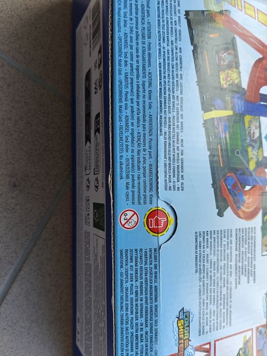 Hot Wheels Let's Race - Tunnel Twist Car