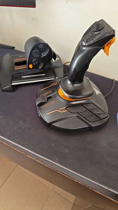 Joystick Thrustmaster Joystick T.16000M Hotas