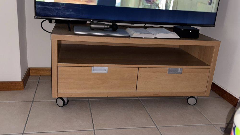 Móvel suporte pra TV