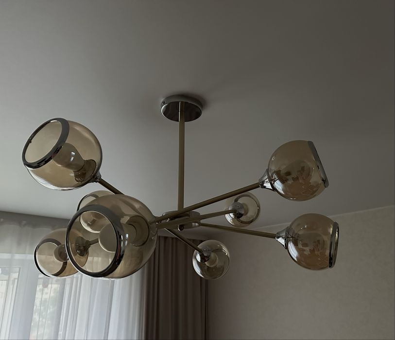 Люстра молекула на 8 плафонів