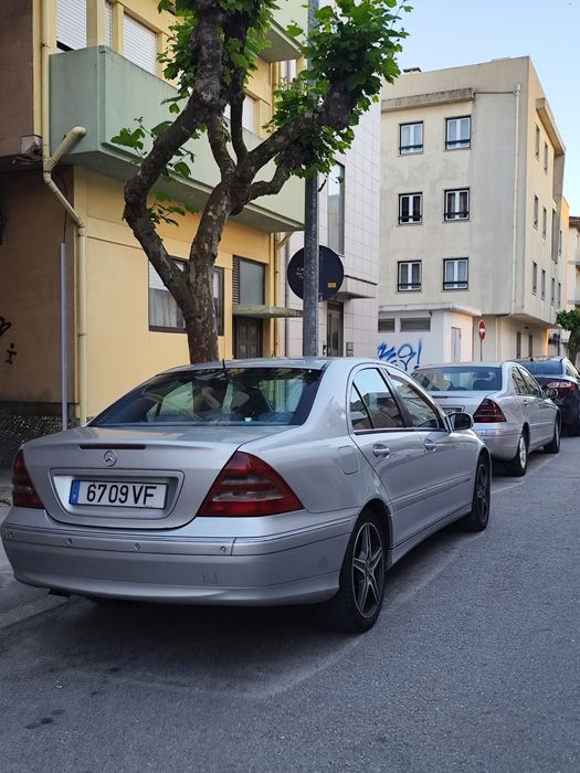 Mercedes-Benz C220