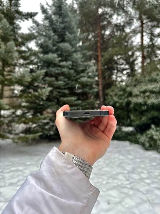 iPhone 15 Pro 128 GB Black Titanium Neverlock