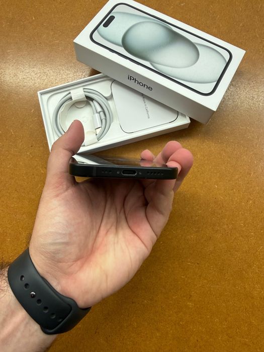 iPhone 15 - 128GB | Preto | Como Novo