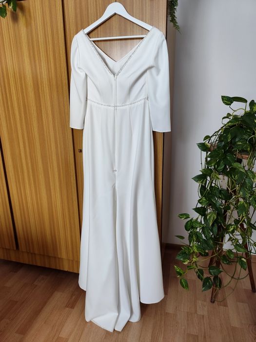 Elegancka suknia ślubna + długi welon