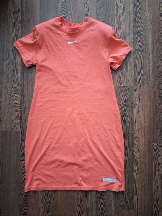 Продам б/у (оригінал) Сукня-футболка Nike T-Shirt Dress "Just Do It"
