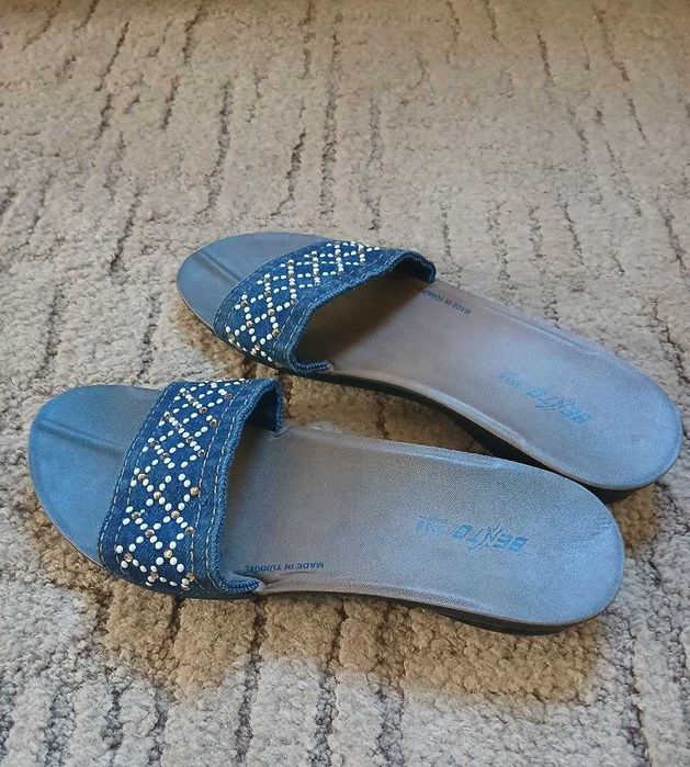 Шлепанцы женские (39)