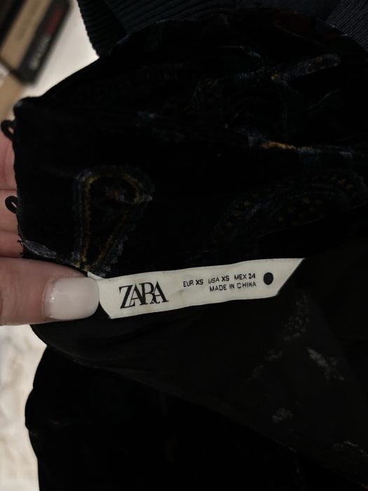 Сукня Zara оксамитова Xs-S