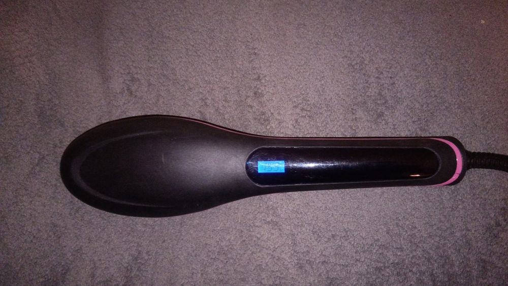 Масжна щітка, випрямляч волосся