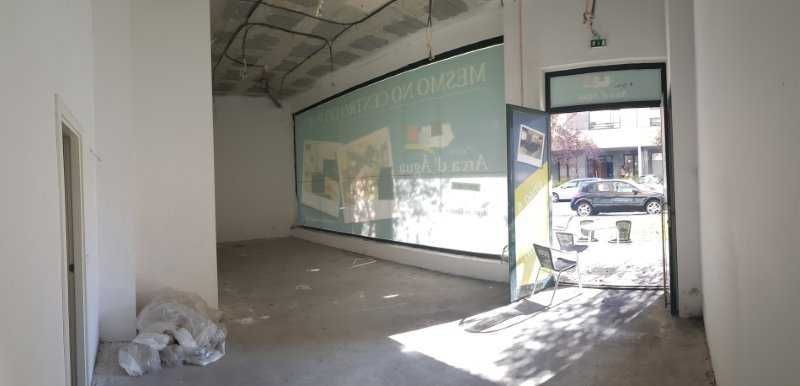 Loja / Escritório / Fração - 53m2 (licença para comércio / serviços em Paranhos - Porto ( Junto LIDL )