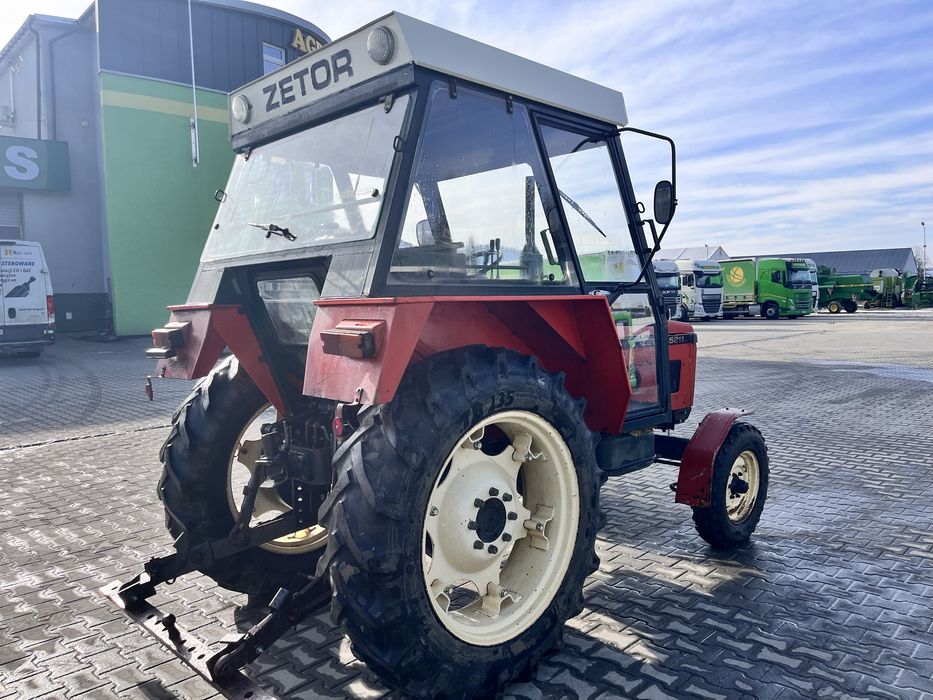 Ciągnik rolniczy Zetor 5211