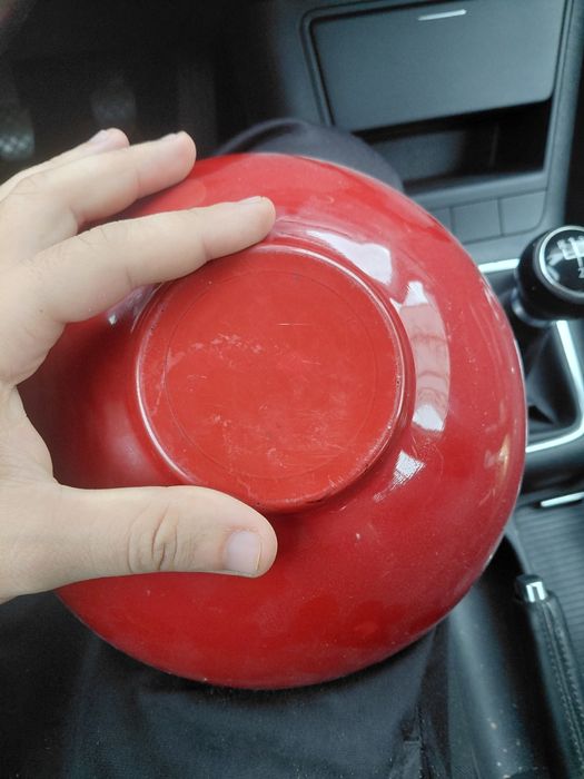 Tigela de cozinha no estado real que se encontra nas fotos 2€