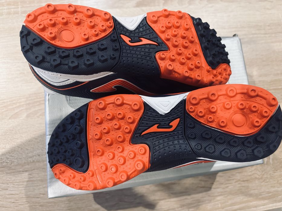 Buty Joma turfy nowe 38