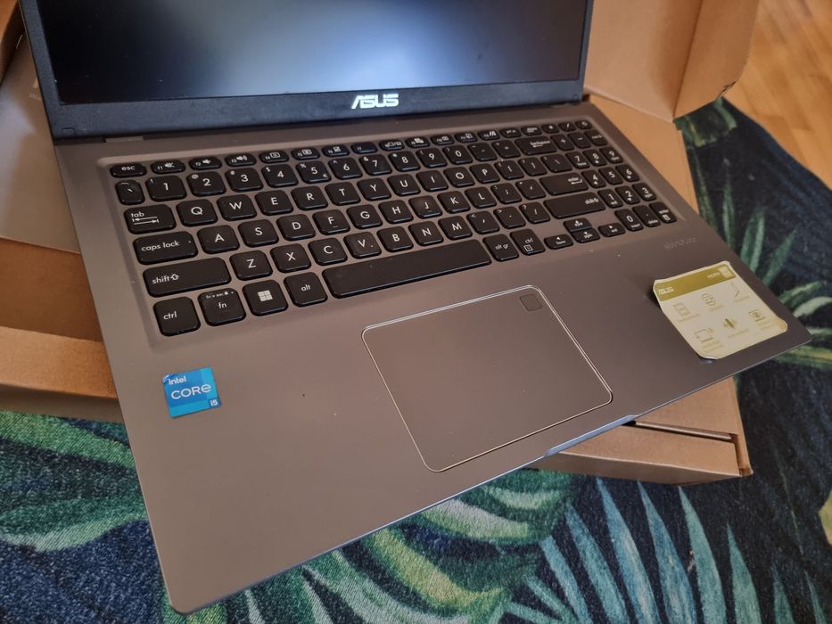 Notebook ASUS x515ea bq1445w używany stan bardzo dobry