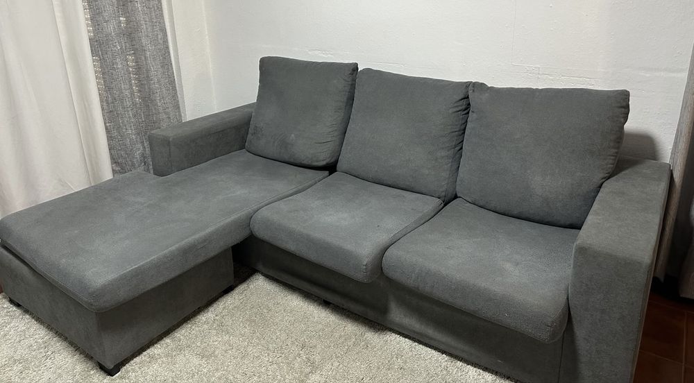 Sofá com chaise longue cinzento