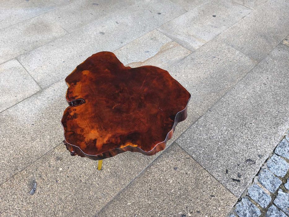 Mesa de centro em resina epóxi