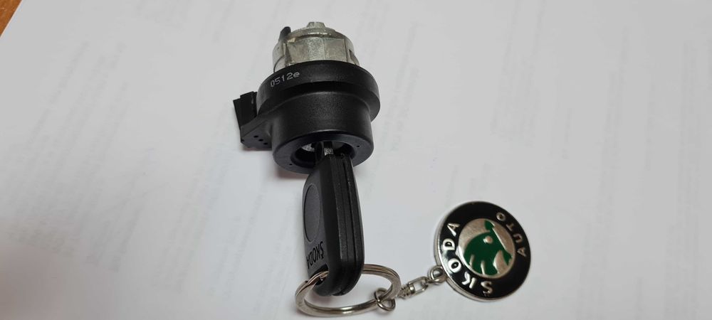 Замок зажигания Skoda Oktavia A5