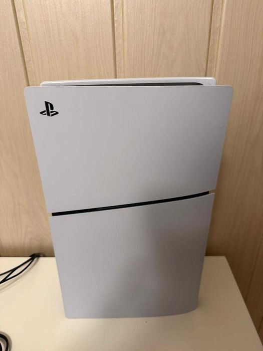 PlayStation 5 (Slim)(Digital Edition)(825Gb)pad,okablowanie,ładowarka do padów