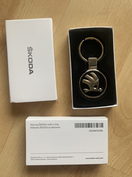 Брелок SKODA + жетон ORIGINAL