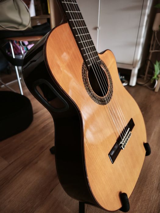 Guitarra/Viola Nylon Almansa Pickup LR Baggs Anthem SL Classic