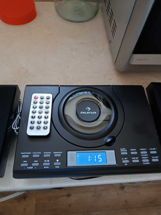 Wieża stereo marki Auna czarna
