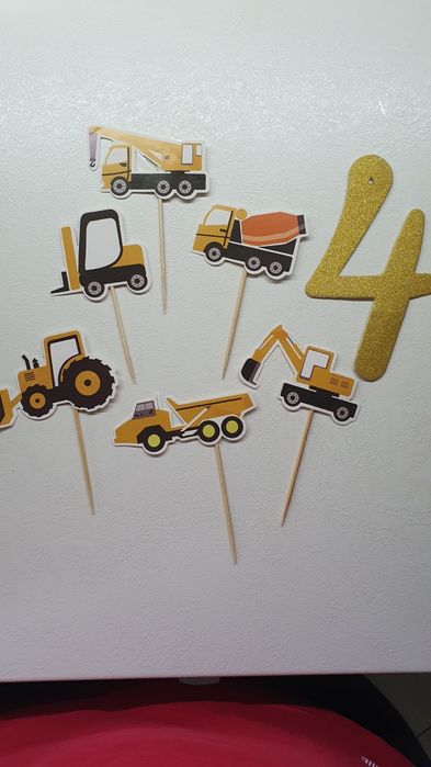 Топперы на торт Строительная техника4года