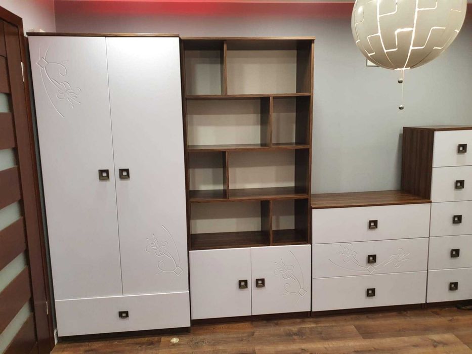 Meble dziecięce, młodzieżowe, zestaw 5 elementów, szafa, półki, komoda
