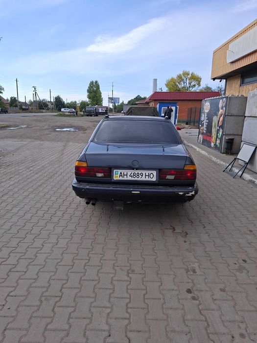 Автомобіль BMW 735I
